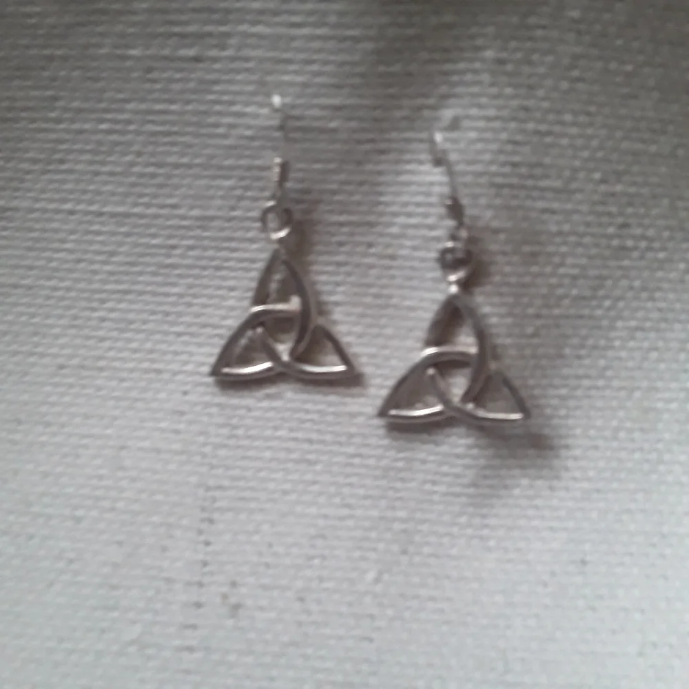 Celtic Triangle Sterling Silver hook loop earrings - Picture 2 of 2
